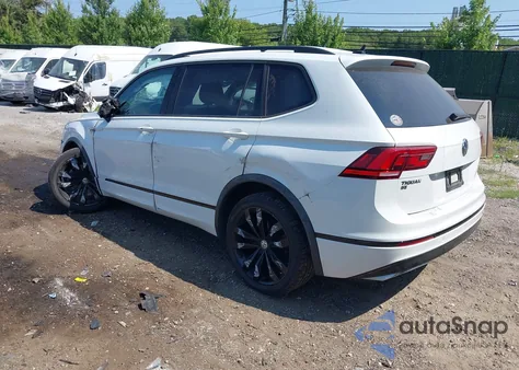 2021 Volkswagen Tiguan 2.0T Se/2.0T Se R-Line Black/2.0T Sel z USA, uszkodzony, nr VIN 3VV2B7AX7MM071031